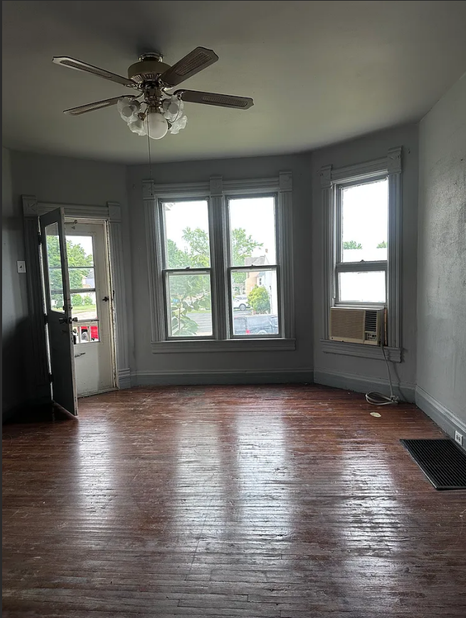 737 North Ottawa Avenue - Downstairs